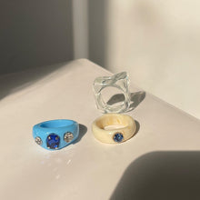 Load image into Gallery viewer, HUANZHI 2021 New Transparent Resin Acrylic Rhinestone Colourful Geometric Square Round Rings Set for Women Jewelry Party Gifts