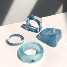 Load image into Gallery viewer, HUANZHI 2021 New Transparent Resin Acrylic Rhinestone Colourful Geometric Square Round Rings Set for Women Jewelry Party Gifts