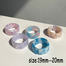 Load image into Gallery viewer, HUANZHI 2021 New Transparent Resin Acrylic Rhinestone Colourful Geometric Square Round Rings Set for Women Jewelry Party Gifts
